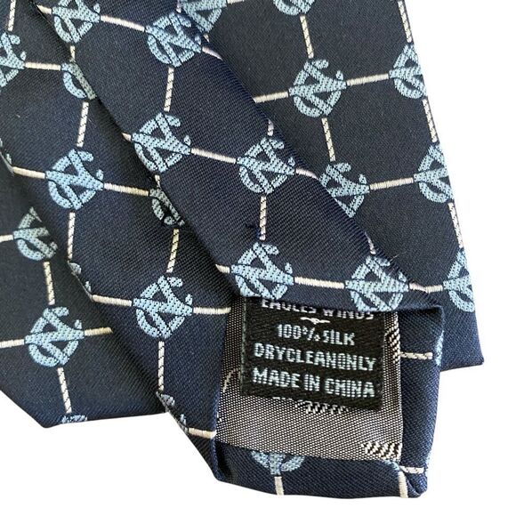 Eagles Wings Men's 100% Silk NC Tarheels Blue Patterned Tie - Picture 5 of 5